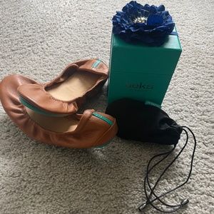 Chestnut Tieks